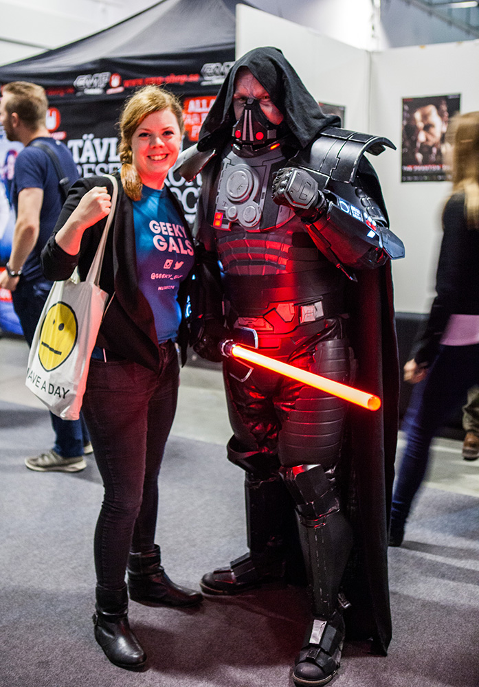 Geeky Gals Becki & Star Wars Sith Lord Darth Malgus