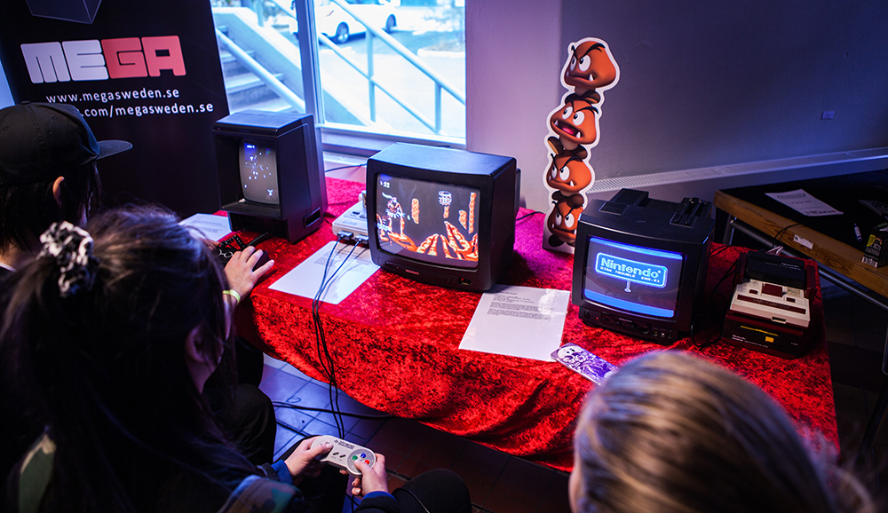 Vectrex & Famicom Disk System at Retrospelsfestivalen 2015