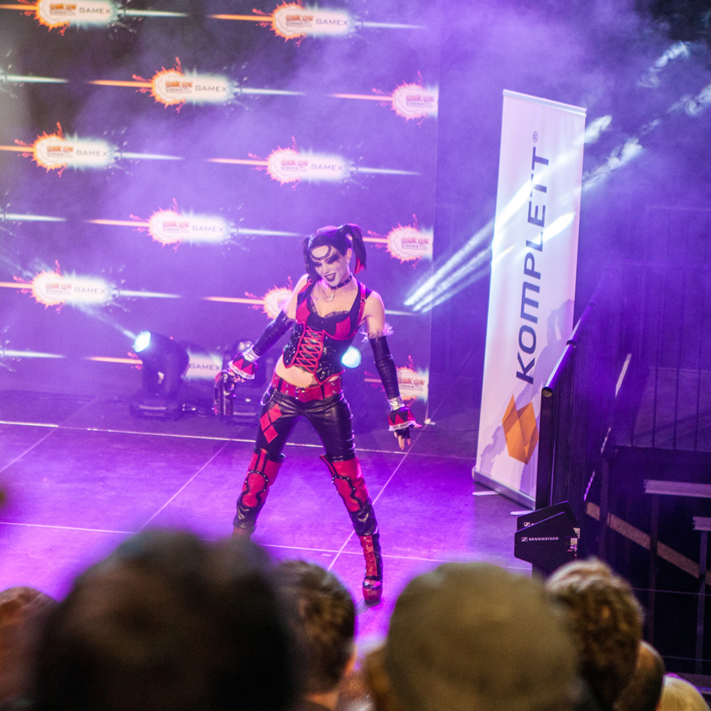 Harley Quinn cosplay - ComicCon Gamex 2015