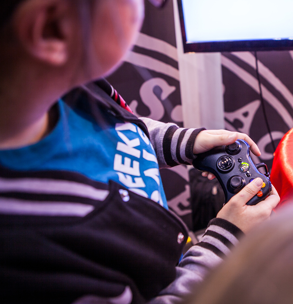 Geeky Gals gaming - Comic Con Gamex 2015