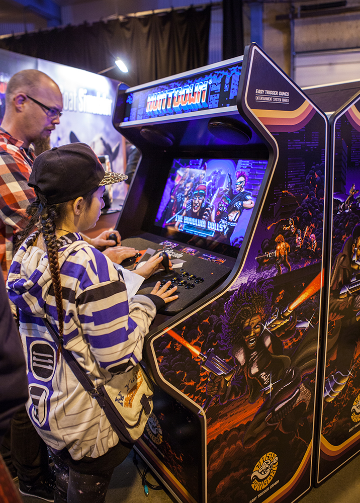 Huntdown arcade machines