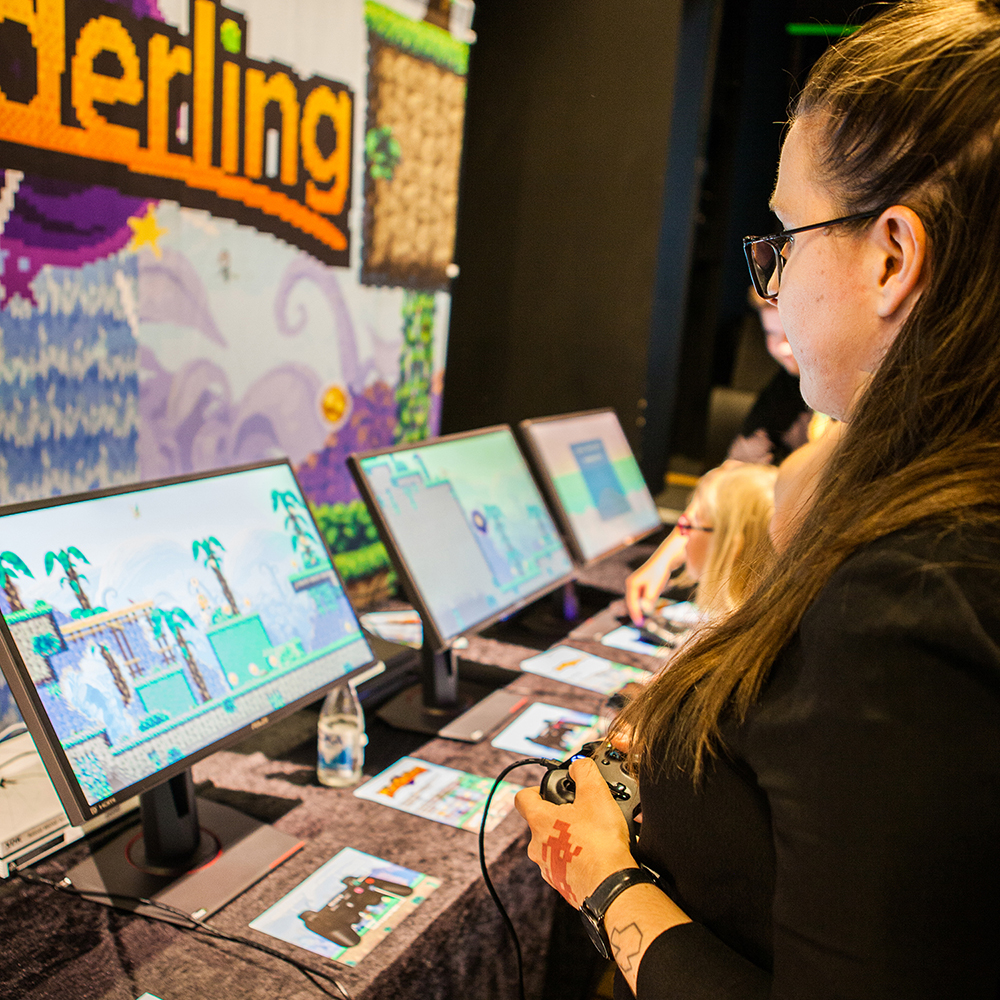 Jinn trying out Wünderling - RSF