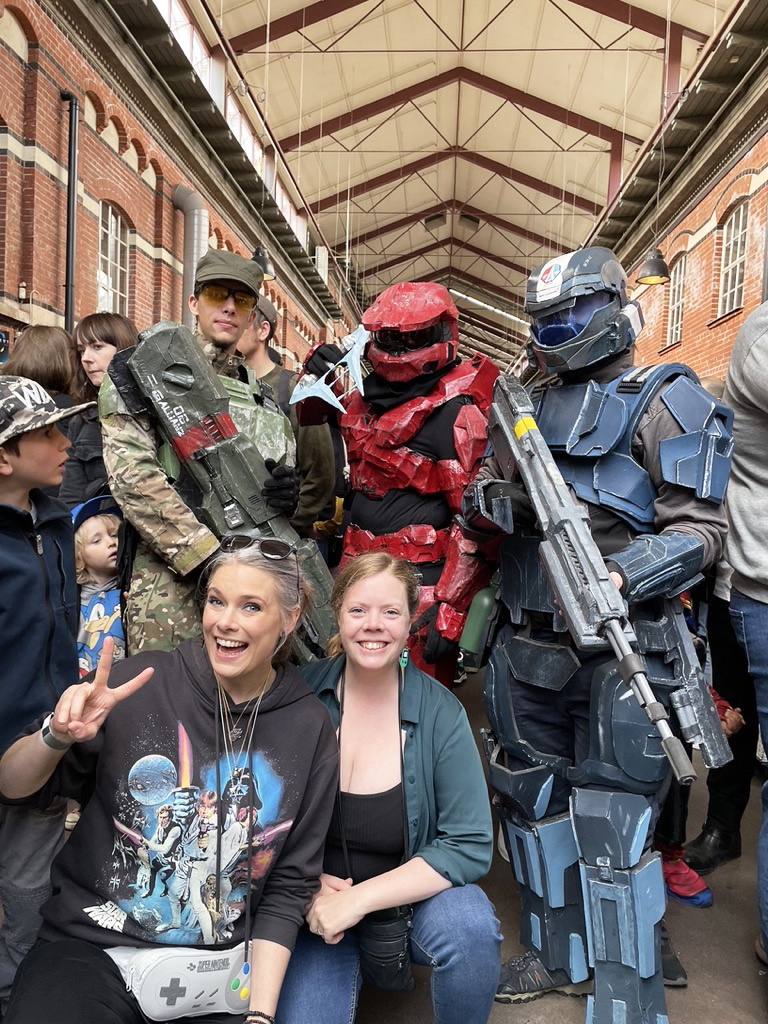 Halo cosplayers